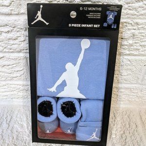 NIB NWT Nike Jumpman Boxed Set includes Booties, Cap and bodysuit/onesie 6-12 mo